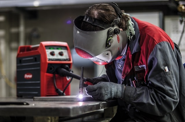 Выбор сварочного полуавтомата: особенности, критерии и где купить?