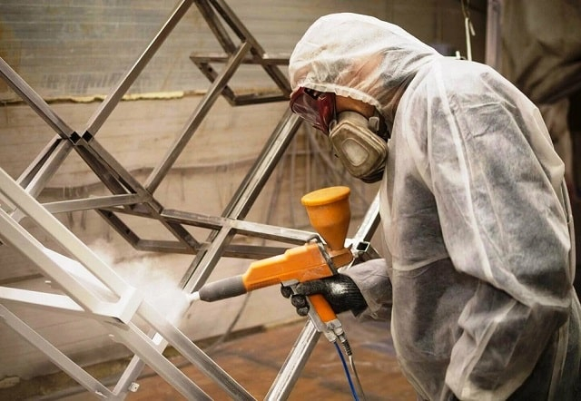 Компания Мейн Колор: профессиональная порошковая покраска металлоконструкций в Харькове