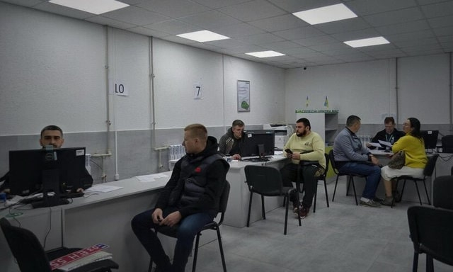 В Харькове открыт первый в Украине подземный сервисный центр МВД