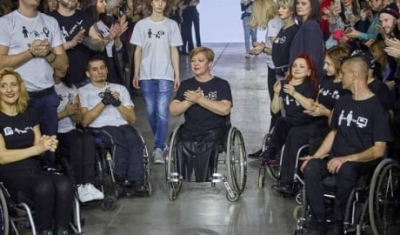 Первые слушатели инклюзивного модельного агентства завершили обучение