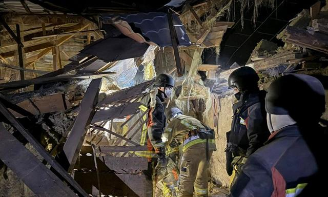 Россияне сбросил на Изюм 4 авиабомбы – погибли два человека