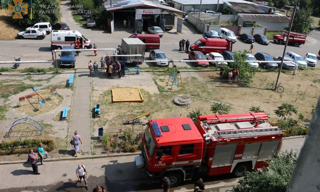 Пожар в поселке Большая Рогань – спасатели эвакуировали 9 человек