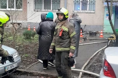 В результате пожара в многоэтажном доме погибла женщина, 10 человек были спасены