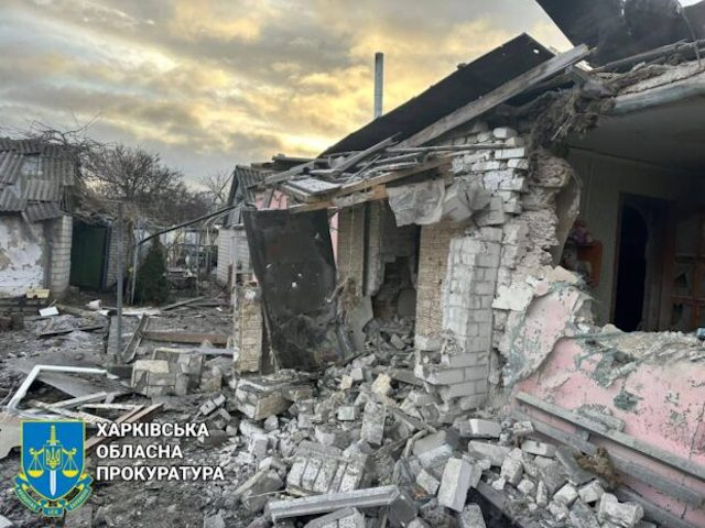 Авиабомбы и артиллерия - россияне атаковали три района области