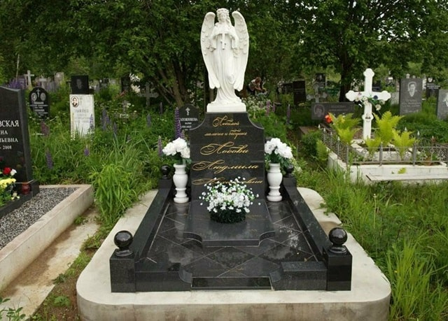 Виды памятников на могилу: материалы, формы, особенности