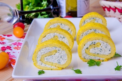 Рулет из яиц с плавленным сыром: пошаговый рецепт с фото