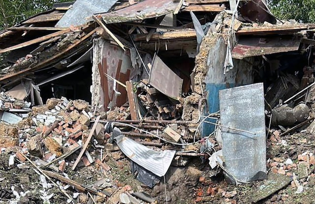 Россияне ударили ракетой по поселку Шевченково