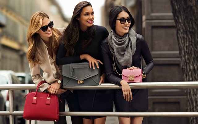 Женские сумки из кожзаменителя: преимущества и недостатки