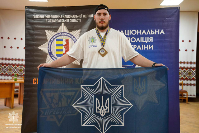 Харьковский патрульный стал вице-чемпионом Украины по армрестлингу