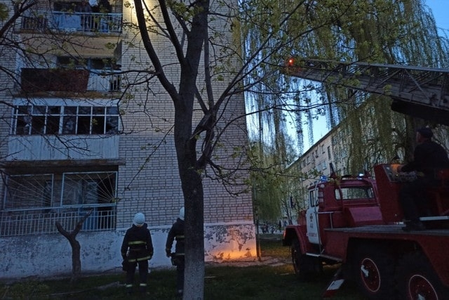 Во время пожара в пос. Ковшаровка спасены два человека