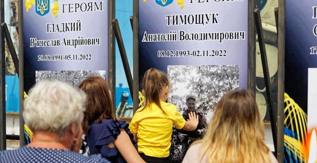 Аллею памяти погибших защитников открыли в Краснограде