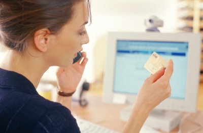 Милиционеры борются с мошенничеством в интернете