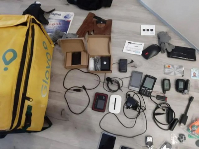 Группа харьковчан под видом работников служб такси и доставки грабила жителей города