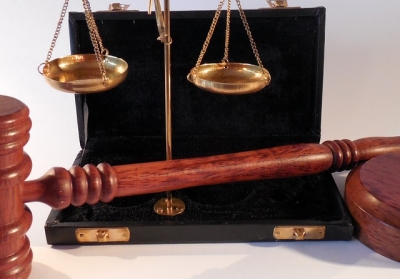 За притоны суд наказал условно