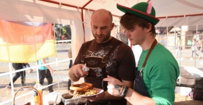 Этнические немцы угощали харьковчан национальной кухней и знакомили с их культурой