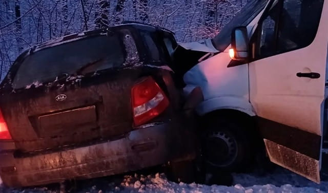 В ДТП в Харьковском районе пострадали 18 человек, в том числе, несовершеннолетний