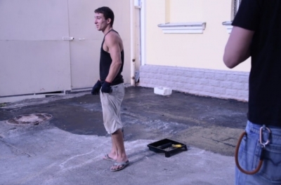 Ожидая визит Порошенко, в Харькове красят асфальт