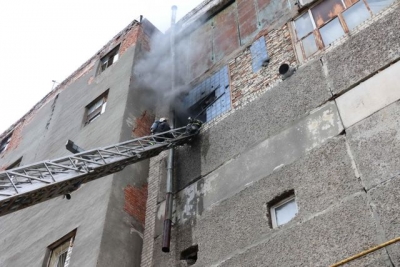 Больше двух часов спасатели тушили пожар в областном центре