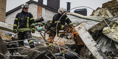На месте ракетных ударов в Харькове продолжаются поисково-аварийные работы