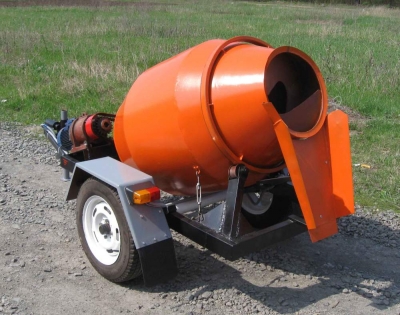 Мужчина пытался похитить бетономешалку