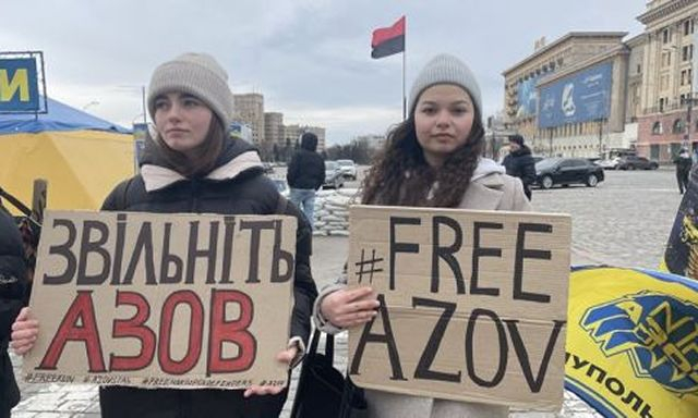 В центре Харькова прошел митинг родственников военнопленных