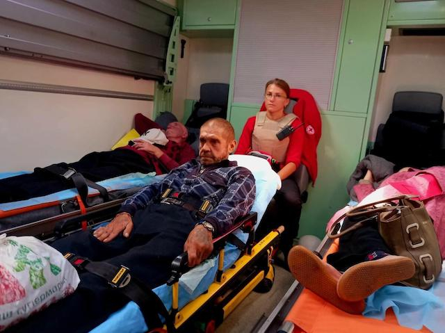 Из Харьковской области эвакуировали 50 мобильных граждан