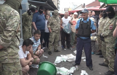 Активисты решили помочь правоохранителям