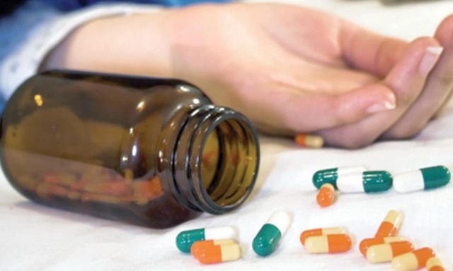 Девочка-подросток наглоталась таблеток – спасти ее не удалось