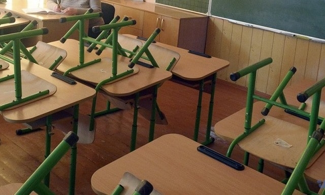 Школа, в которой обнаружили гепатит А, ушла на каникулы