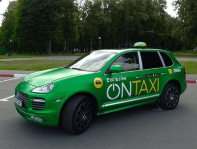 Харьковчане заметили Porsche Cayenne в такси