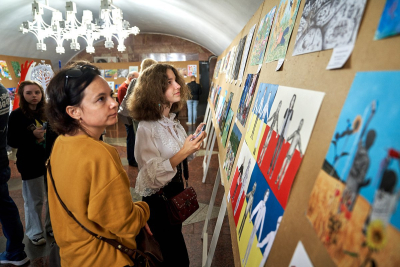 В Харькове открылась выставка-конкурс детских картин «Архитекторы мечты»