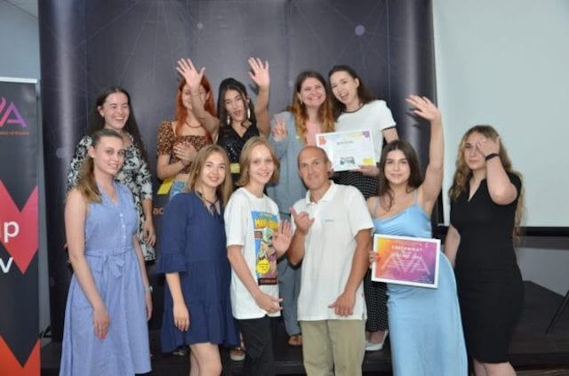 Завершилось обучение в харьковской школе волонтеров «AVA»