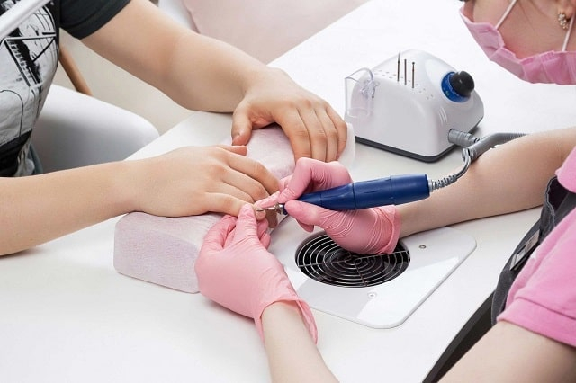 Аппаратный маникюр: что это такое, как делается, плюсы и минусы