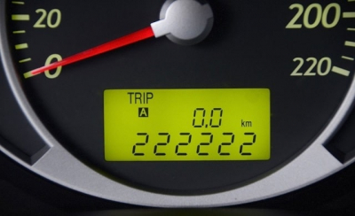 Не для обмана: когда и зачем может понадобиться коррекция пробега авто
