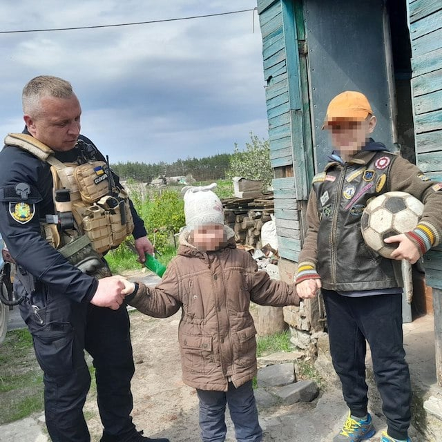 С линии фронта удалось эвакуировать всех несовершеннолетних