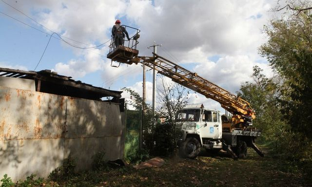 В поселке Прудянка завершаются восстановительные работы энергосистемы