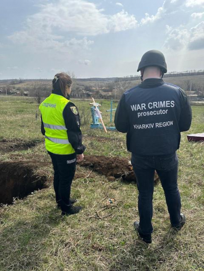 В Слобожанском эксгумированы тела братьев, погибших во время обстрела