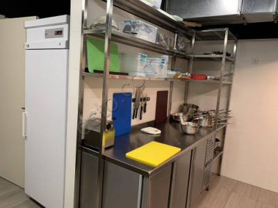 Линии раздачи из нержавейки и прочее оборудование для столовой