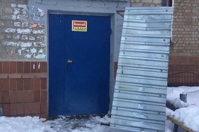 На ребенка в Харькове упал козырек подъезда