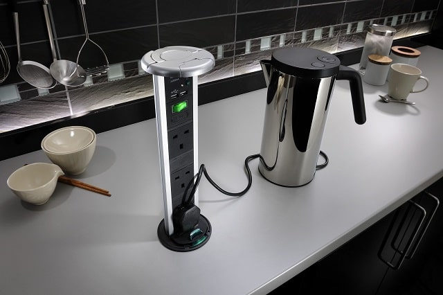 Выдвижные розетки для кухни: современное решение для удобства и эстетики