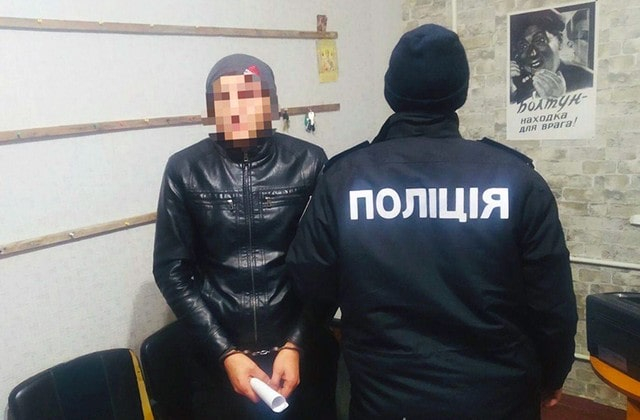 В Балаклее житель Краматорска пытался дать взятку полицейским