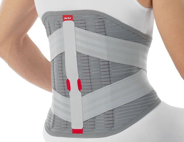 Бандаж или медицинский корсет для коррекции спины