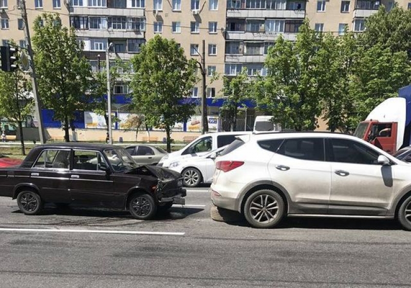 Хроника ДТП в Харькове за прошедшие сутки (видео)