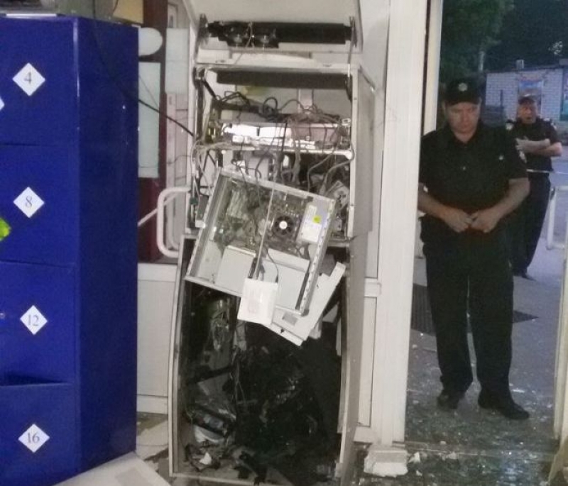 В «Приватбанке» озвучили детали ограбления банкомата под Харьковом