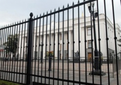 Хотел украсть забор у школы