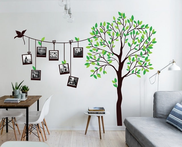 Оформляем интерьер наклейками на стену: особенности, плюсы и минусы, идеи