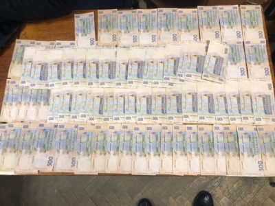 Задержана чиновница, которая требовала взятку за усыновление ребенка