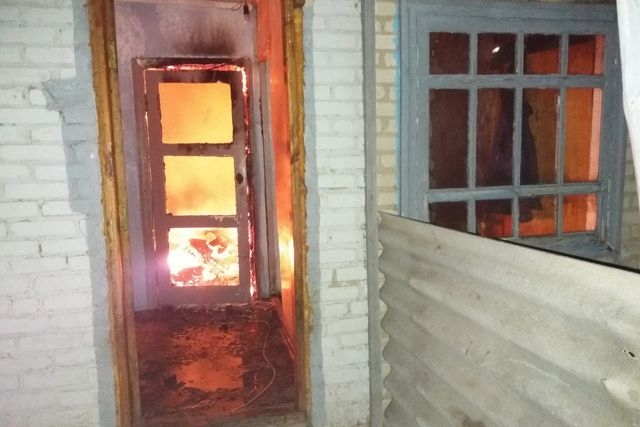 В пос. Красная балка во время пожара погибли два человека