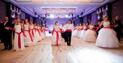 В Харькове прошел благотворительный бал