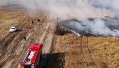 Пожарные все еще не справились с возгораниями на военном полигоне